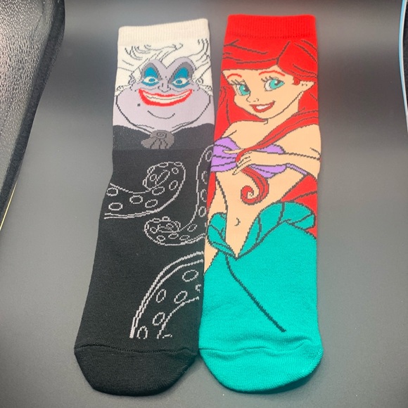 The Little Mermaid Socks Ursula & Ariel GREAT CONDITION - Picture 1 of 2